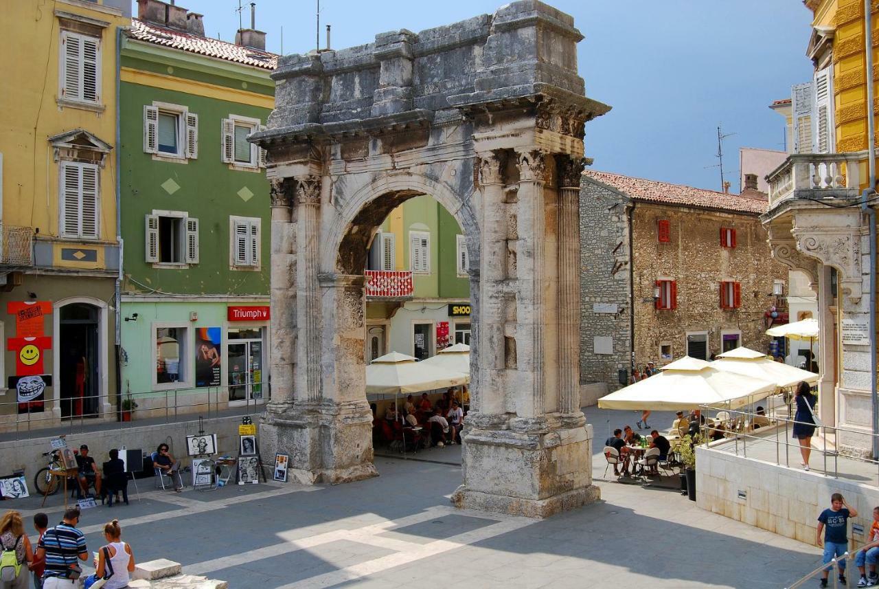 Ttapartmani Pula Exterior photo